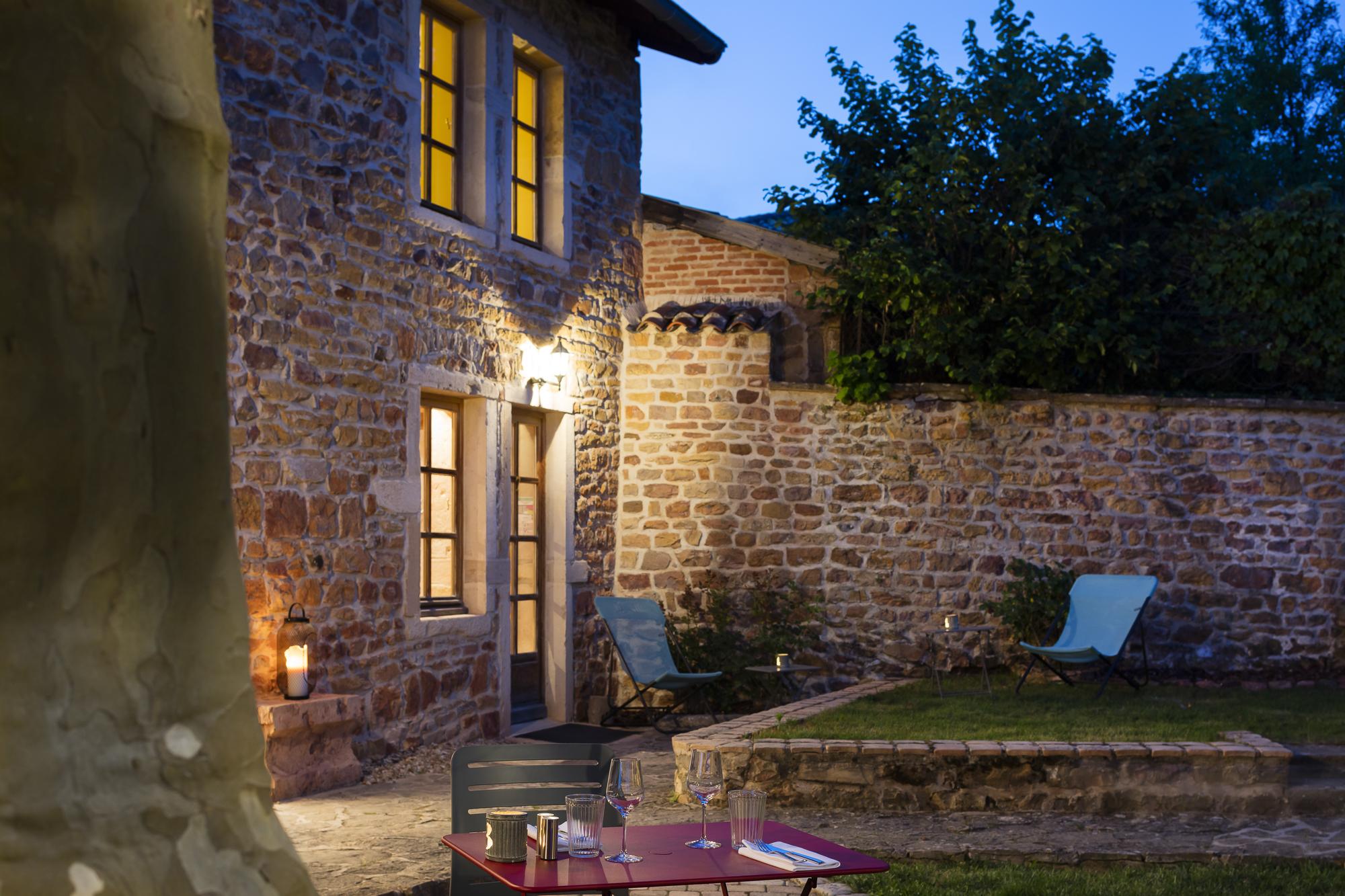 Logis Hôtel et Spa le Savigny Blacé Exterior foto