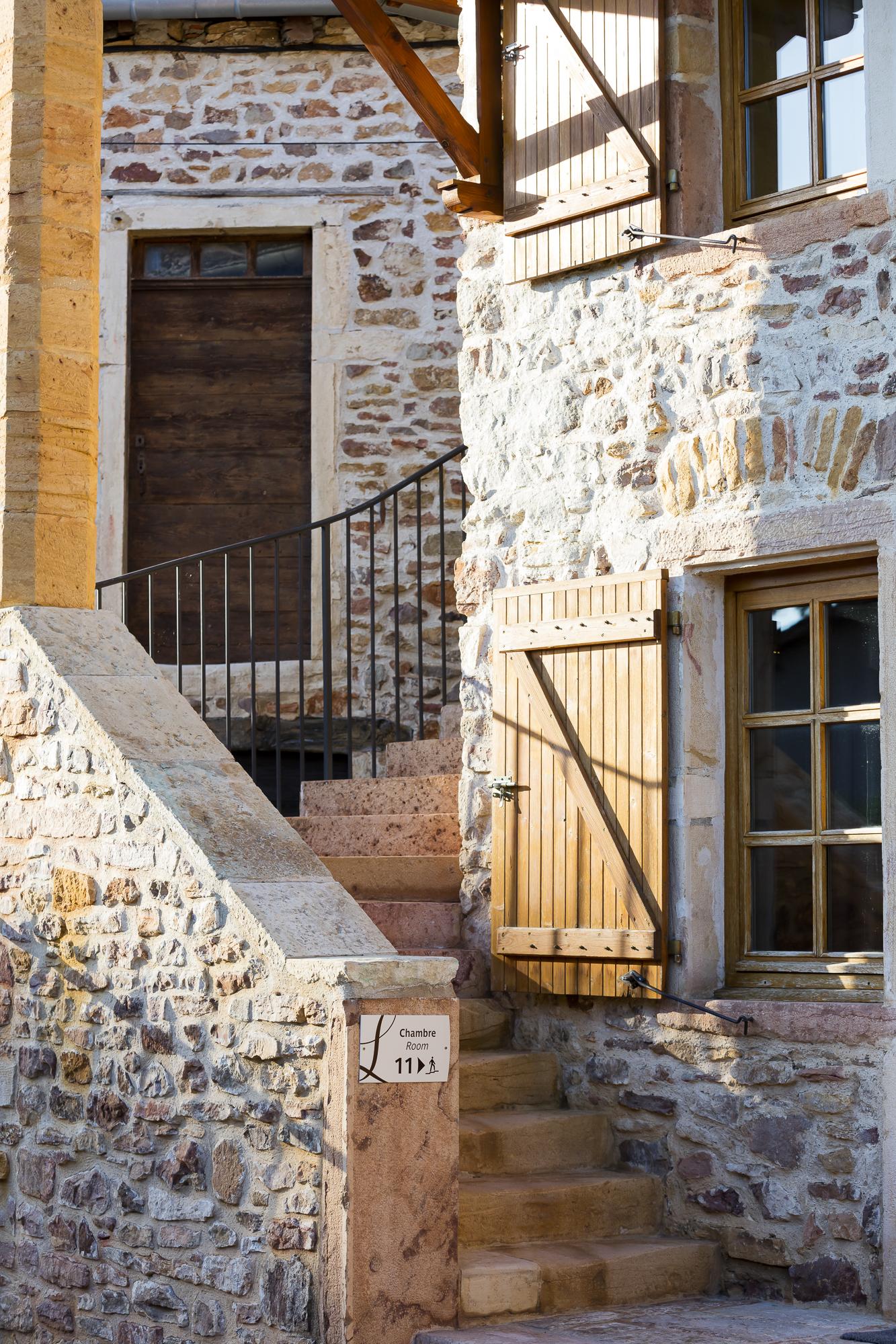 Logis Hôtel et Spa le Savigny Blacé Exterior foto