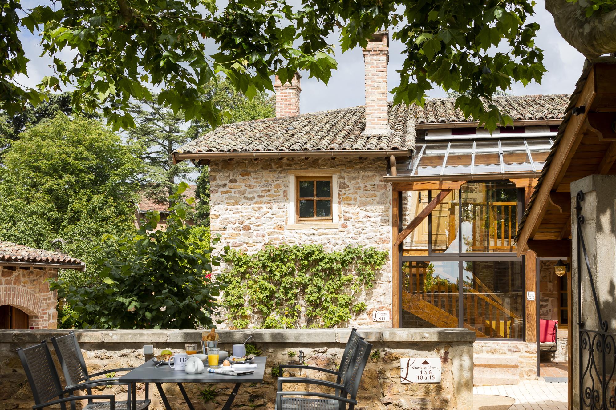 Logis Hôtel et Spa le Savigny Blacé Exterior foto