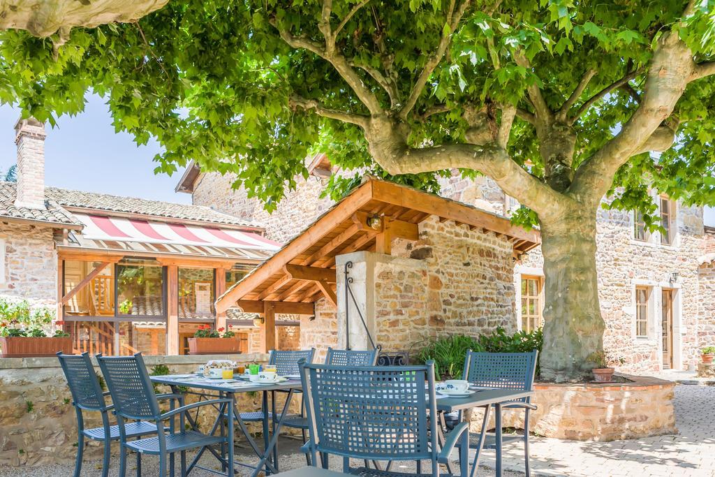 Logis Hôtel et Spa le Savigny Blacé Exterior foto